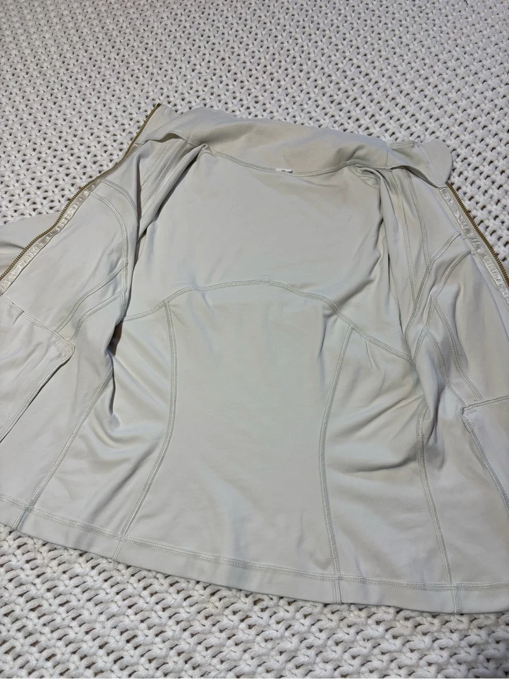 lululemon bone/gold define cropped jacket nulu size 8